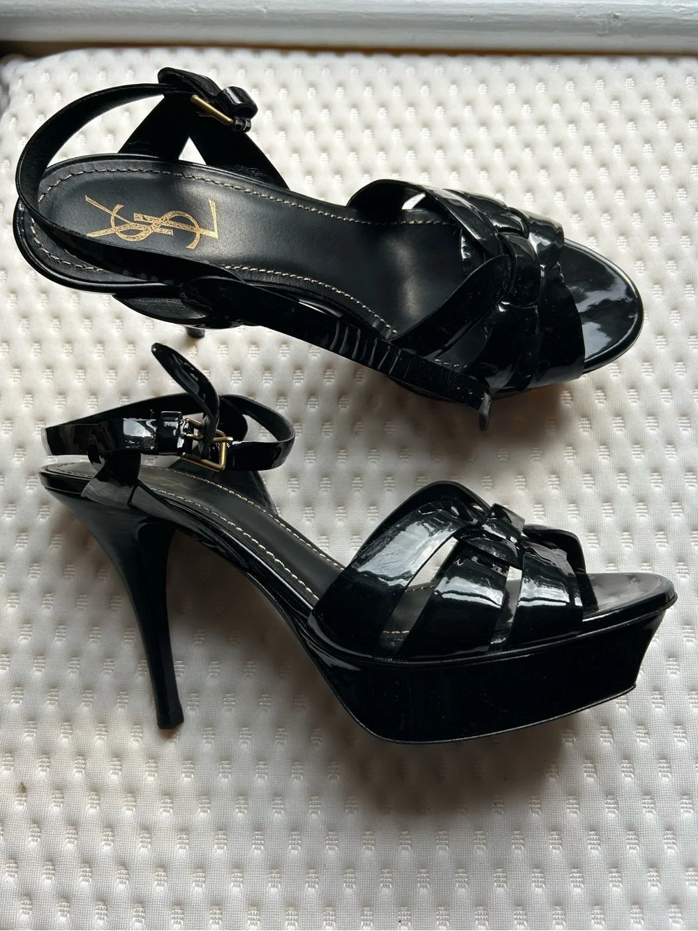 Yves Saint Laurent YSL Tribute 105 Black Patent Platform Sandals 38.5